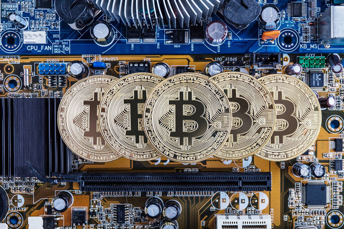 Bitcoin Mining als Abschreibungshebel für GmbHs: Was Steuerberater wissen sollten