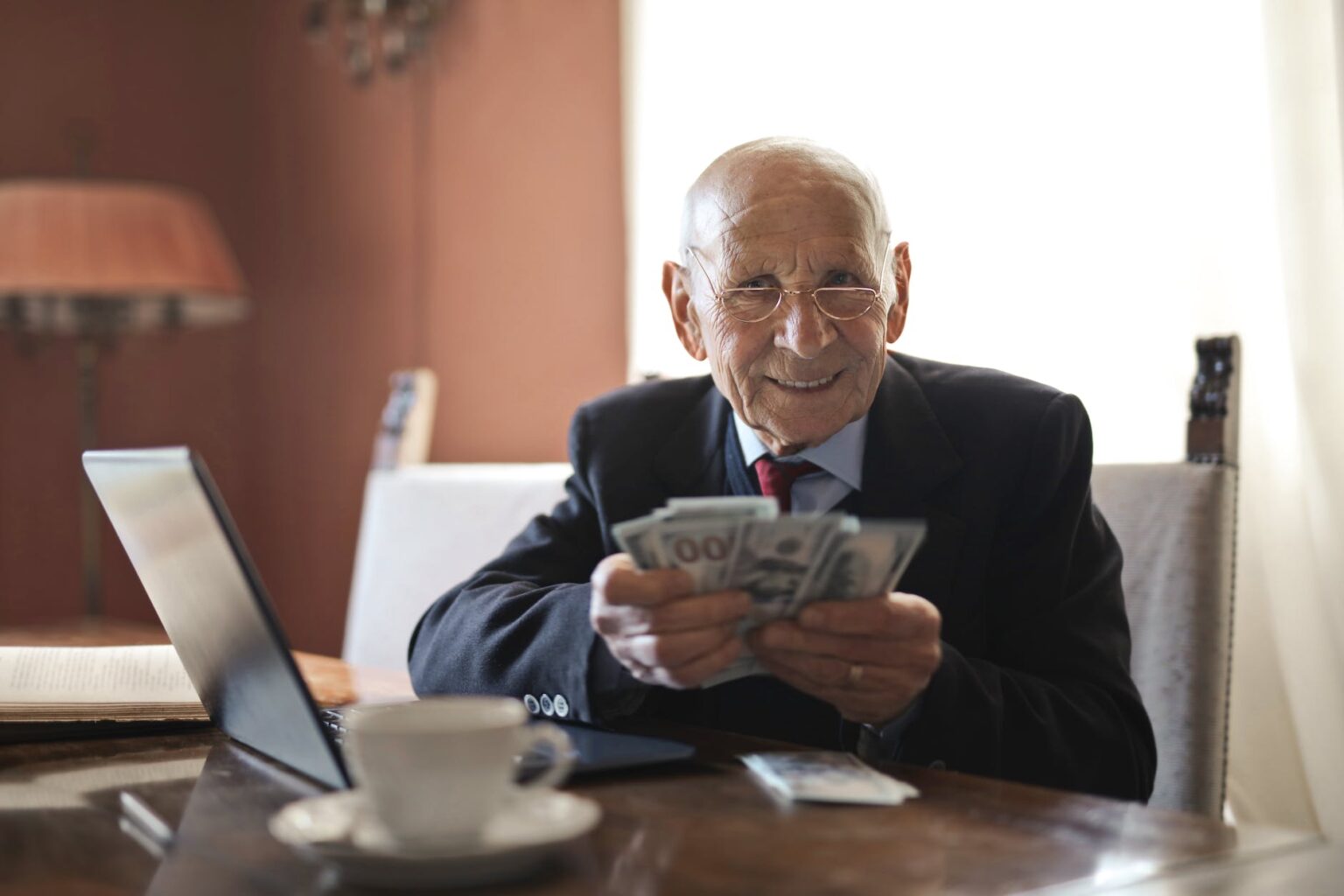 finanzgrundlagen.de - Rente im Wandel: So berechnest du deine Alterseinkünfte richtig!