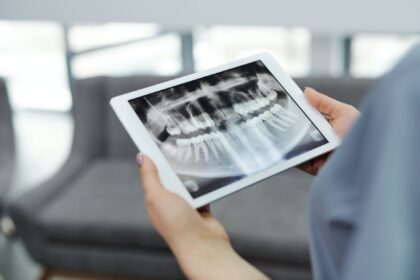 finanzgrundlagen.de - Alles, was Sie über Parodontosebehandlung und Zahnzusatzversicherung wissen müssen: Die wichtigsten Hinweise!